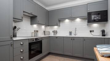 Highchair, ice maker