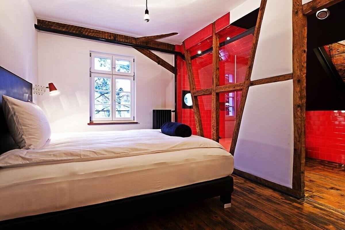 Standard Double Room (Blek Le Rat) | Premium bedding, blackout curtains, soundproofing
