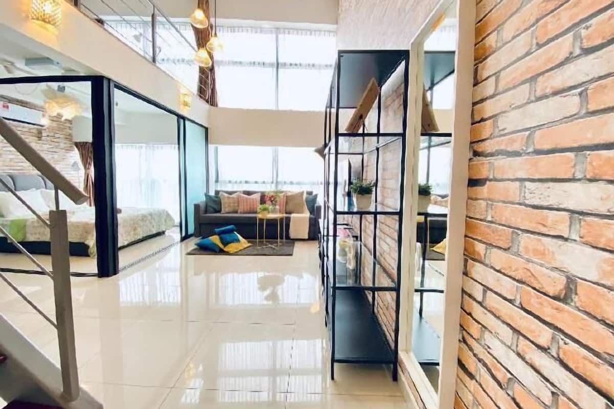 Bàn, phòng cách âm, bàn ủi/dụng cụ ủi quần áo