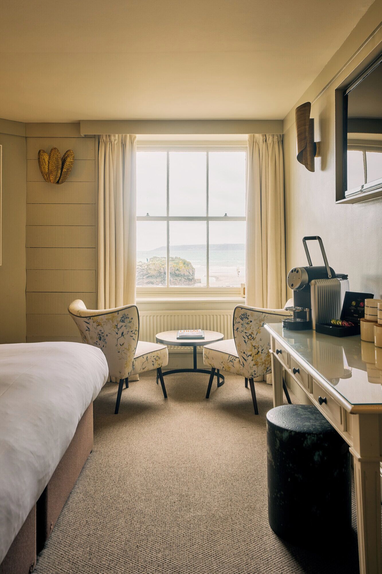 Premium Double Room, Sea View, Ground Floor | Minibar (some free items), WiFi (free), bed sheets