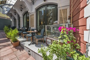 Interior entrance - Galatower Hotel (Istanbul)
