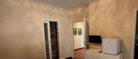 Double Room, Private Bathroom (External) | Free WiFi, bed sheets