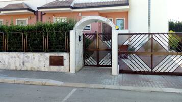 Entrada de la propiedad