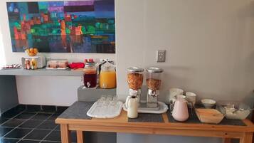 Tägliches inbegriffenes großes Frühstück
