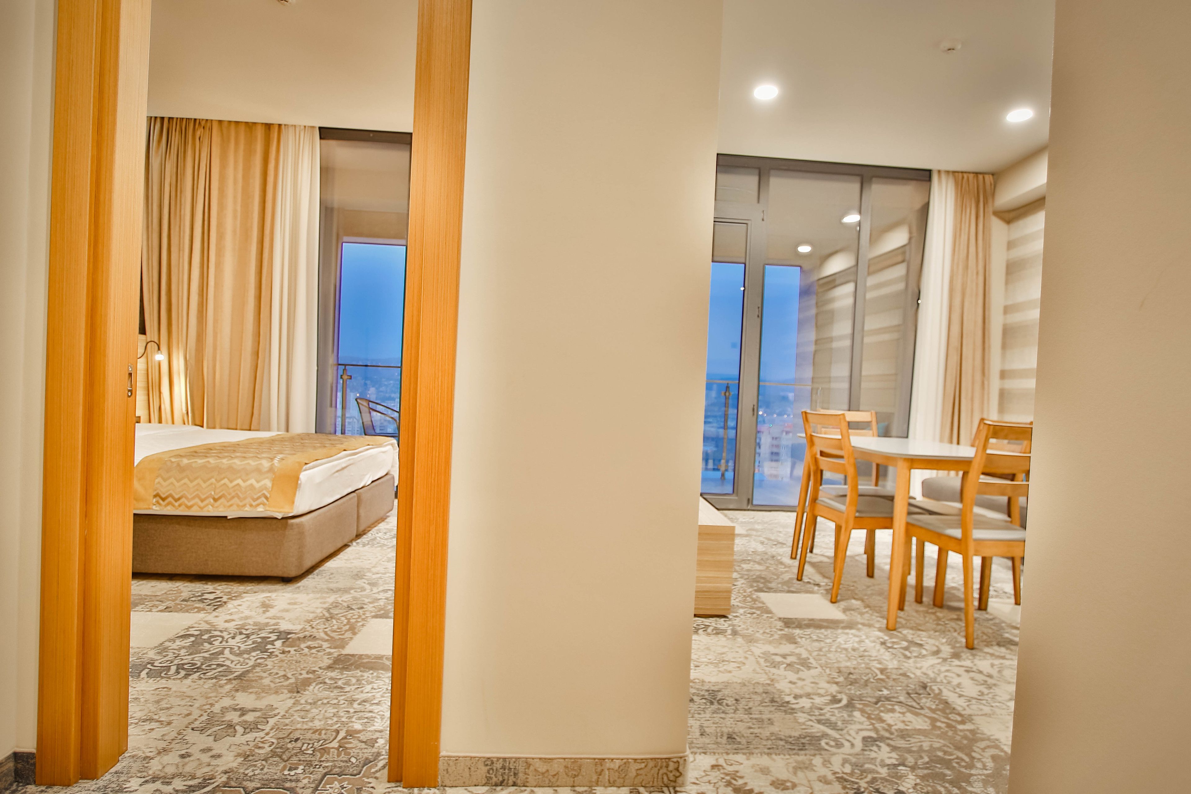 family room, 1 bedroom, non smoking | premium bedding, pillow-top beds, minibar, in-room safe