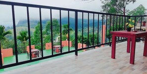 Luxury Apartment, 2 Double Beds, Non Smoking | Free WiFi - ella hide rock (Ella)