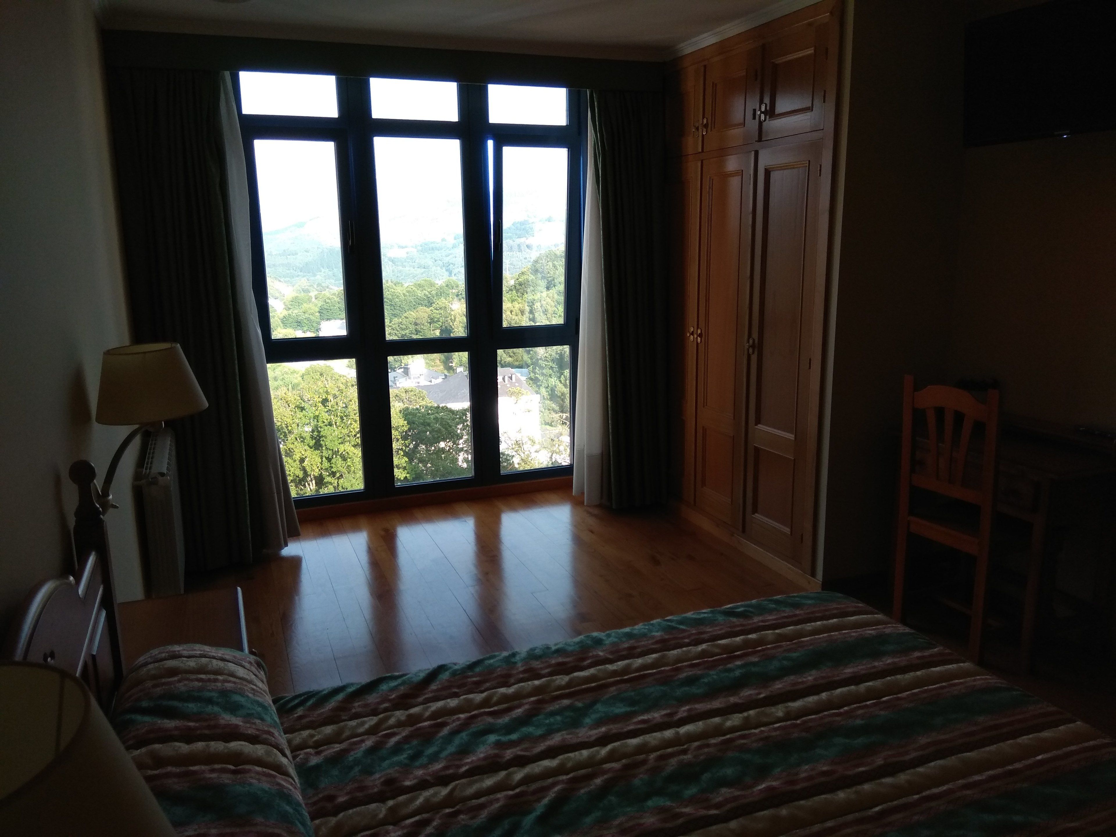 雙人房 | 書桌、遮光窗簾/窗簾、摺床/加床 (收費)、免費 Wi-Fi