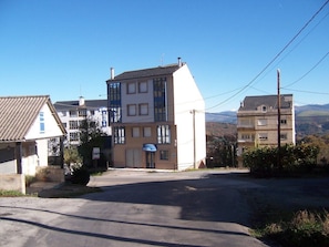 Front of property - Pensión Os Ancares (Becerrea)