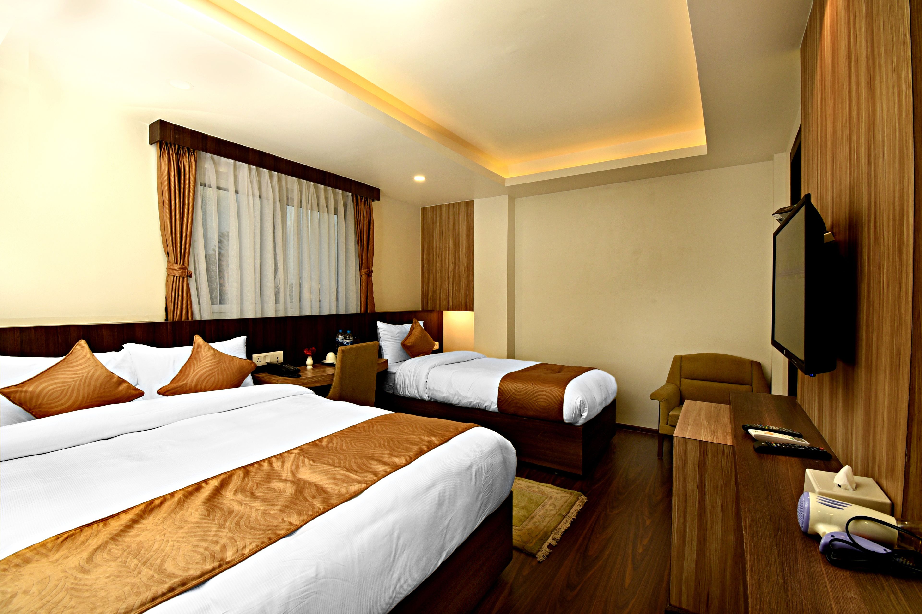 deluxe family room | 1 bedroom, premium bedding, pillow-top beds, individually decorated