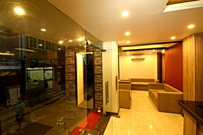 Lobby - The Milestone Hotel (Kathmandu)