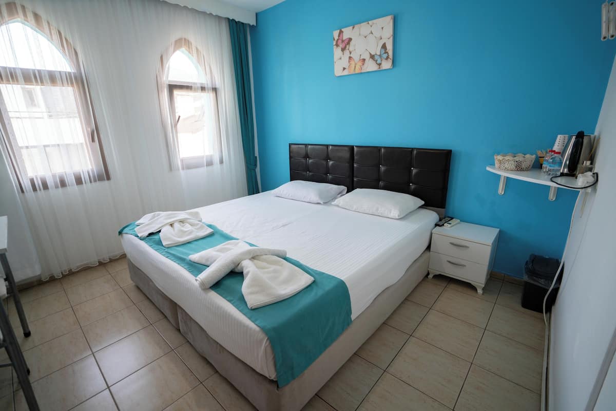 Standard Double Room | Premium bedding, in-room safe, desk, laptop workspace