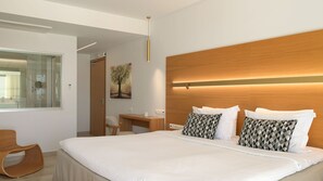 Deluxe Suite, Sea View | In-room safe, individually decorated, desk, soundproofing - High Beach White (Hersonissos)