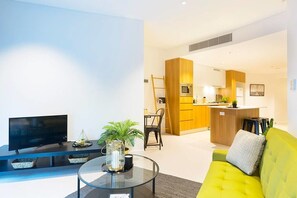 Apartment, 1 Bedroom | Living area