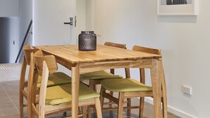 Pientalo, 1 makuuhuone | Ruokailu omassa huoneessa
