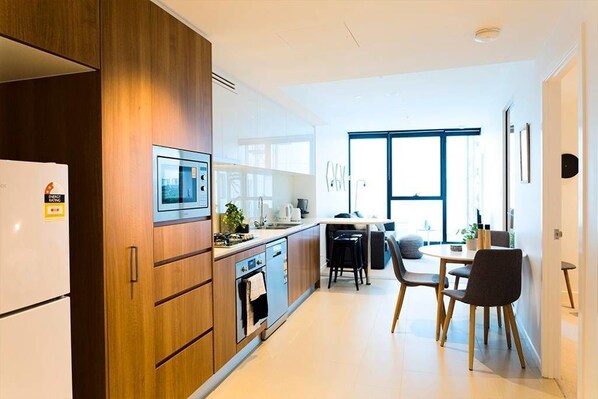 Apartment, 2 Bedrooms | Private kitchen