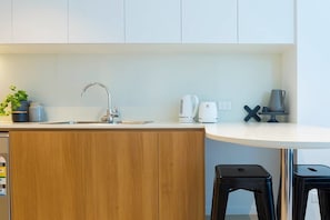 Apartment, 2 Bedrooms | Private kitchen