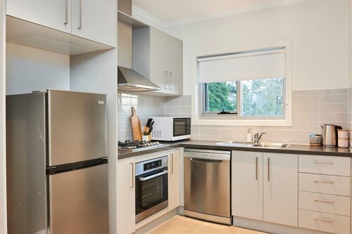 Cozy and Airy 1 Bedroom Flat