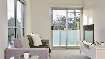 Apartment, 1 Bedroom | Living room