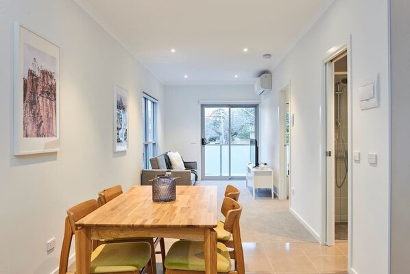 Appartement, 1 chambre | Aire de séjour | Téléviseur à écran plat