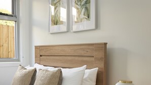 Apartment, 2 Bedrooms - Sleek and Spacious Flat (Malvern East)