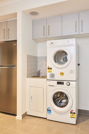 Apartment, 2 Bedrooms | Room amenity