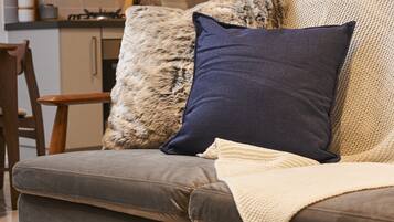 Apartment, 2 Bedrooms | Living area