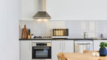 Apartment, 1 Bedroom | Private kitchen