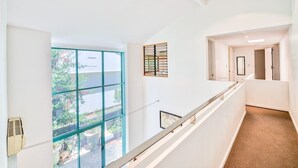 Apartment, 3 Bedrooms | Living area - Spacious Home In New Farm For 6 W/ Parking (New Farm)