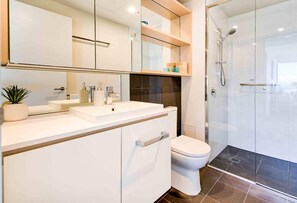 Bathroom - Stunning Panoramic Brisbane View (South Brisbane)