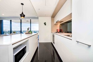 公寓, 2 间卧室 | 私人厨房 | 大冰箱、微波炉、烤箱、炉灶