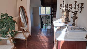 32-inch flat-screen TV with digital channels