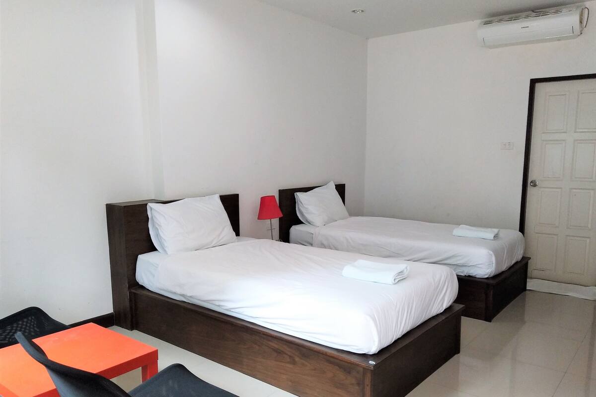 Standard Twin Room | Blackout curtains, free WiFi