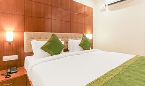 1 bedroom, in-room safe, individually furnished, blackout curtains - Kanaka Grand Hotel & Spa (Bengaluru)