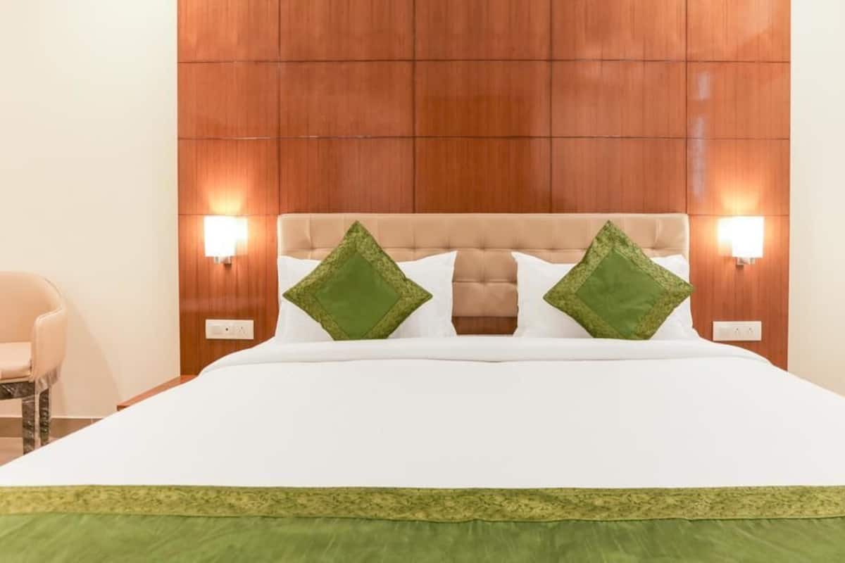 Chambre exécutive double, 1 très grand lit, accessible aux personnes à mobilité réduite, non-fumeur | 1 chambre, coffre-fort, rideaux d’obscurcissement