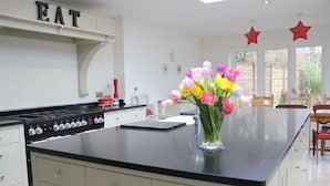 Breakfast area - The Gables B&B (Henley-on-Thames)