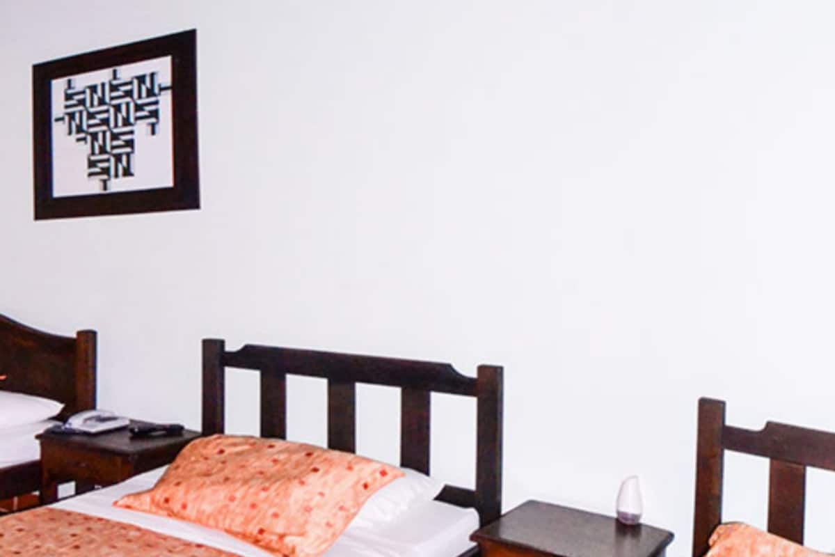 Room, Multiple Beds