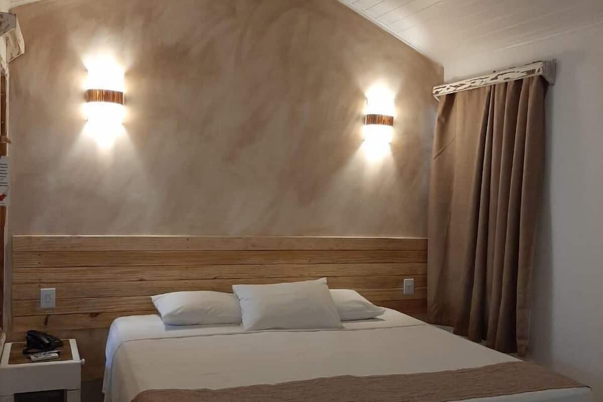 Minibar, in-room safe, free WiFi, bed sheets