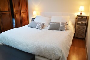 Doppelzimmer | Hochwertige Bettwaren, individuell dekoriert, individuell eingerichtet