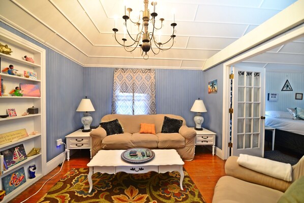 Apartment, 2 Bedrooms, Non Smoking | Living room