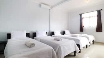 Free WiFi, bed sheets