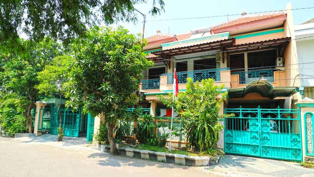 Unclassified image, 1 of 9, button - Hotel Shabine (Surabaya)