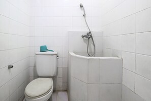 Bathroom - Hotel Shabine (Surabaya)
