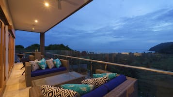 Suite, pemandangan samudra | Teras/patio