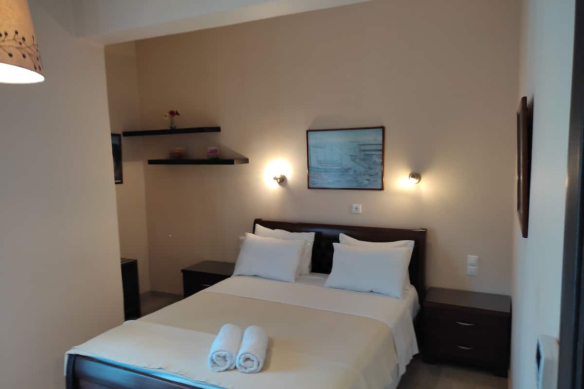 Double Room (Saint Nicolas View 2) | Free WiFi