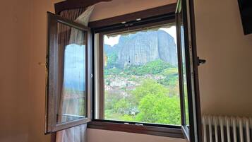 Basic Double Room | Free WiFi