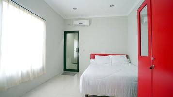 Deluxe Room | Desk, WiFi, bed sheets