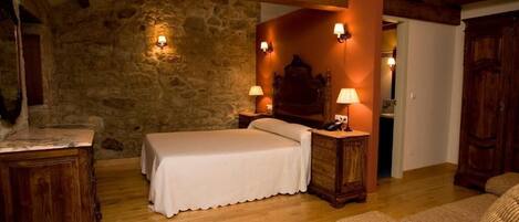 Desk, soundproofing, free cribs/infant beds, rollaway beds