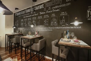 Lunch, dinner and brunch served  - BB HOMEITALY CIVITAVECCHIA (Civitavecchia)