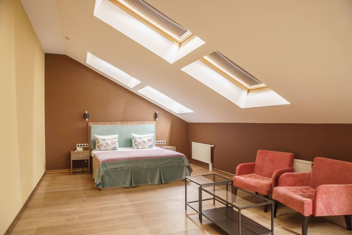 주니어 더블룸, 킹사이즈침대 1개 | 1 개의 침실, 저자극성 침구, 책상, 노트북 작업 공간