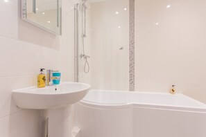Suite (Bannister) | Bathroom